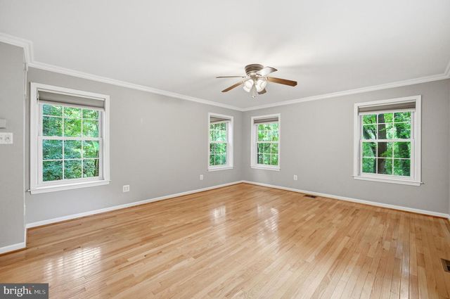 1649 BENNINGTON HOLLOW LN, Reston, VA 20194
