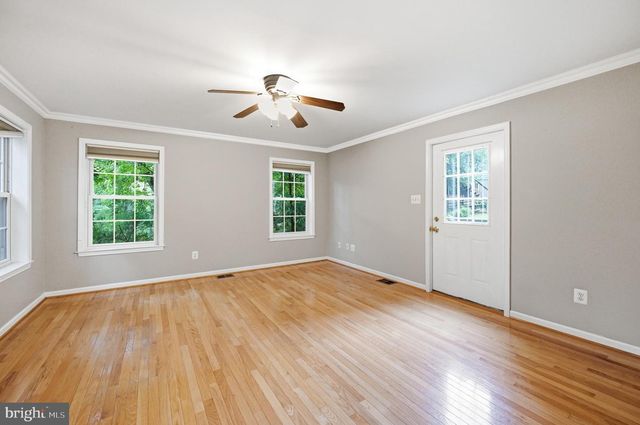 1649 BENNINGTON HOLLOW LN, Reston, VA 20194