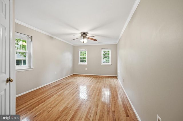 1649 BENNINGTON HOLLOW LN, Reston, VA 20194