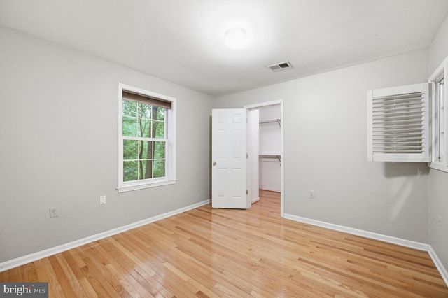 1649 BENNINGTON HOLLOW LN, Reston, VA 20194