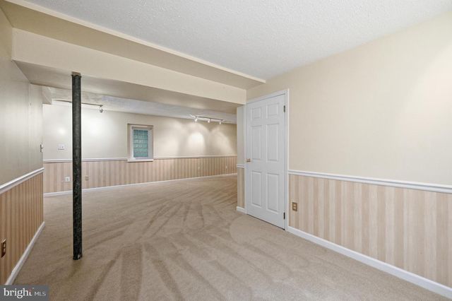 1649 BENNINGTON HOLLOW LN, Reston, VA 20194
