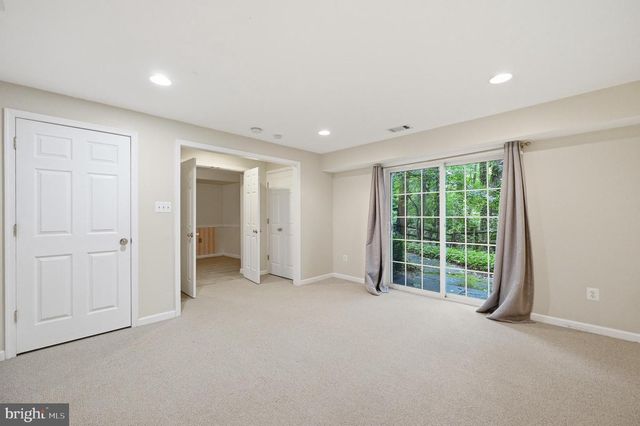 1649 BENNINGTON HOLLOW LN, Reston, VA 20194