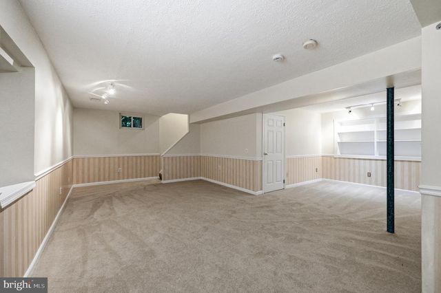 1649 BENNINGTON HOLLOW LN, Reston, VA 20194