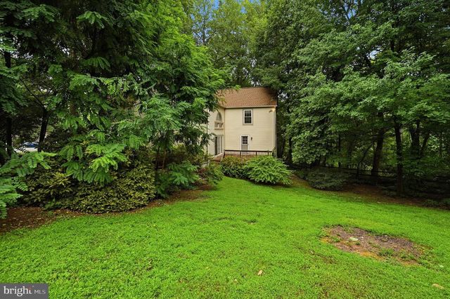 1649 BENNINGTON HOLLOW LN, Reston, VA 20194