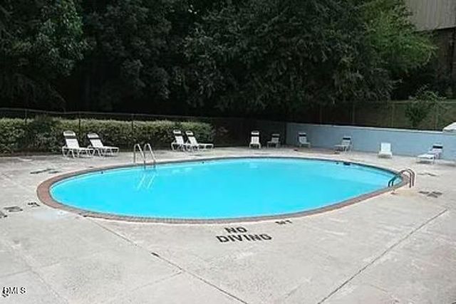 500 Umstead Drive A 304, Chapel Hill, NC 27516