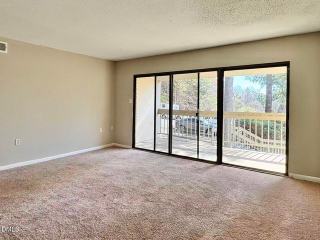 500 Umstead Drive A 304, Chapel Hill, NC 27516