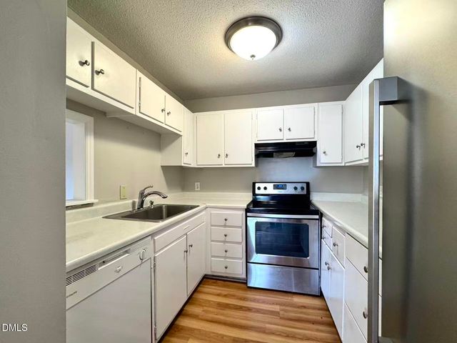 500 Umstead Drive A 304, Chapel Hill, NC 27516