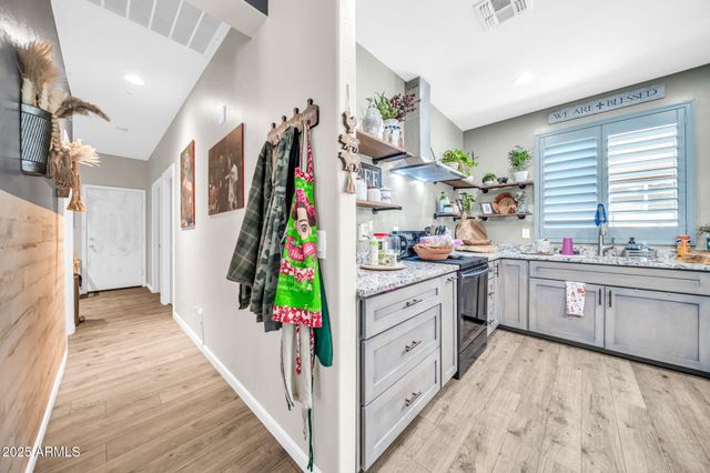 12038 W DAVIS Lane, Avondale, AZ 85323