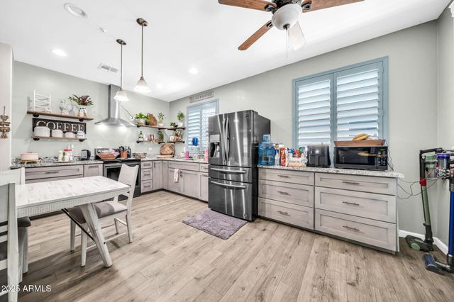 12038 W DAVIS Lane, Avondale, AZ 85323