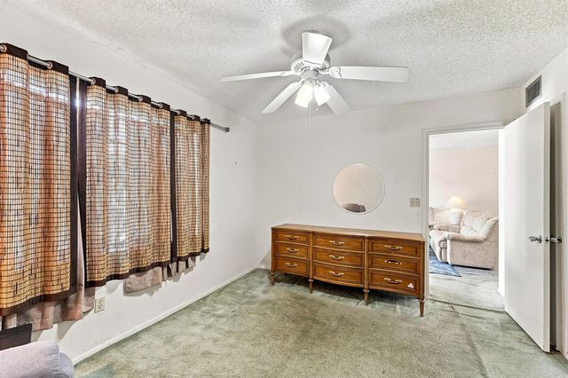3000 E SUNRISE LAKES Drive E 223, Sunrise, FL 33322