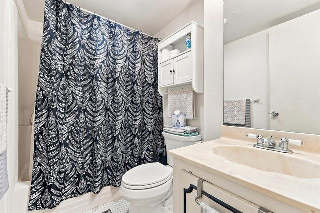 3000 E SUNRISE LAKES Drive E 223, Sunrise, FL 33322