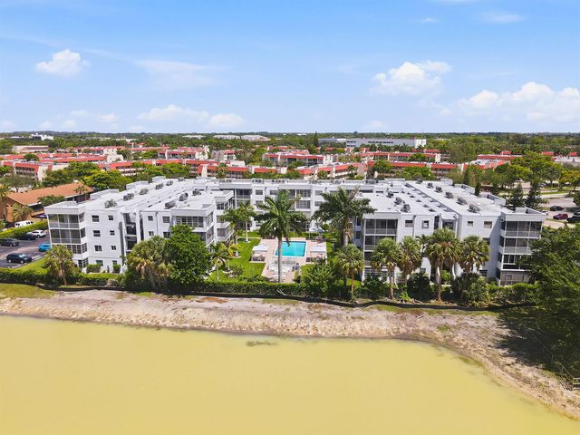 3000 E SUNRISE LAKES Drive E 223, Sunrise, FL 33322