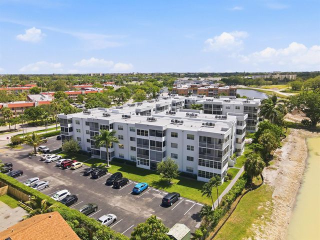 3000 E SUNRISE LAKES Drive E 223, Sunrise, FL 33322