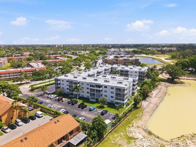 3000 E SUNRISE LAKES Drive E 223, Sunrise, FL 33322