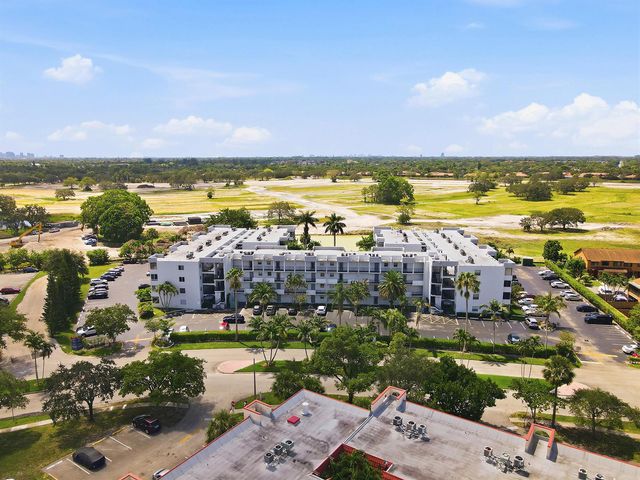 3000 E SUNRISE LAKES Drive E 223, Sunrise, FL 33322