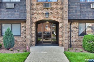 439 Ridge Road 6, Lyndhurst, NJ 07071