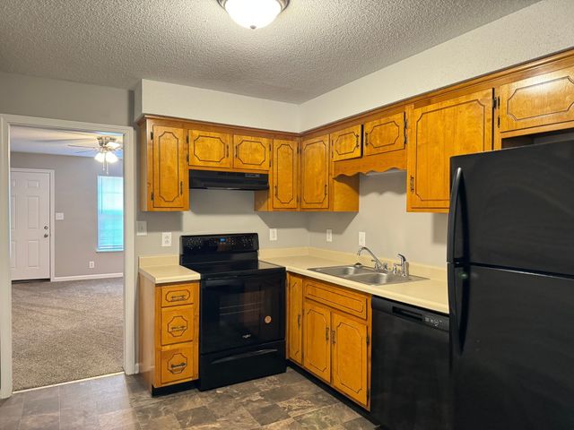 421 Martha B, Clarksville, TN 37043