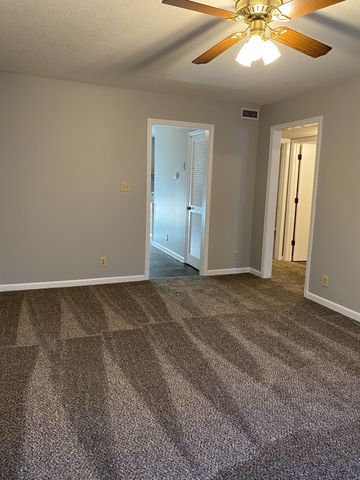 421 Martha B, Clarksville, TN 37043