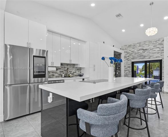 14651 SW 16th Street, Davie, FL 33325