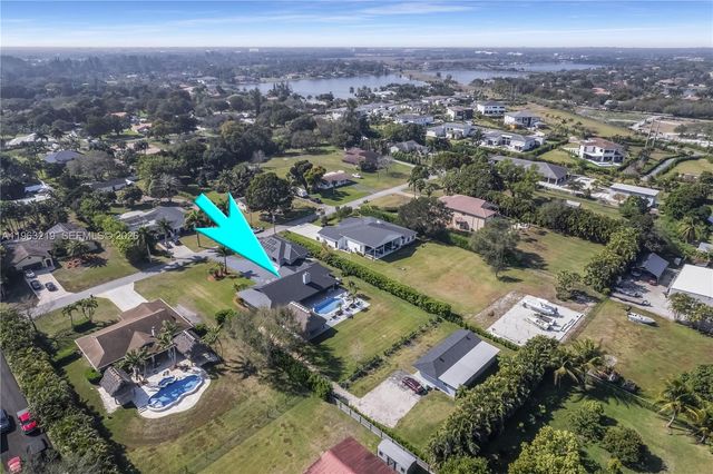 14651 SW 16th Street, Davie, FL 33325