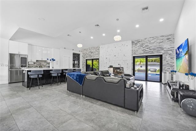 14651 SW 16th Street, Davie, FL 33325