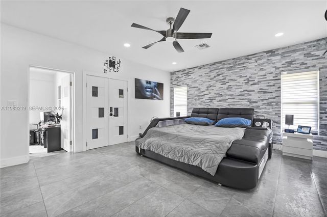 14651 SW 16th Street, Davie, FL 33325