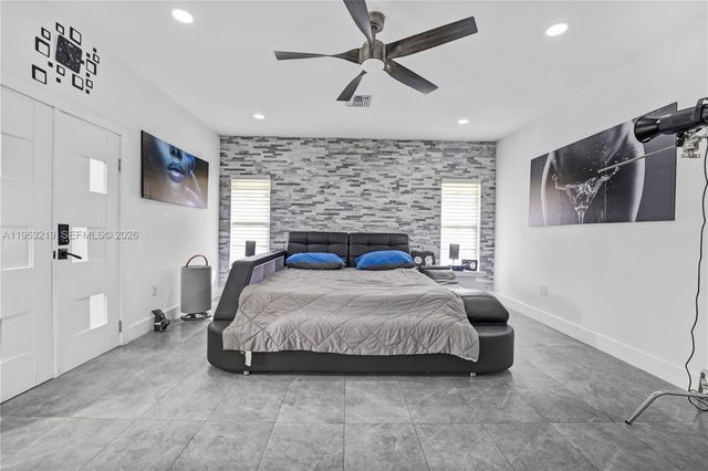 14651 SW 16th Street, Davie, FL 33325