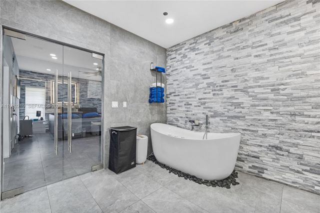 14651 SW 16th Street, Davie, FL 33325