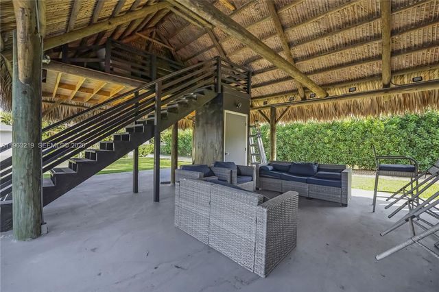 14651 SW 16th Street, Davie, FL 33325