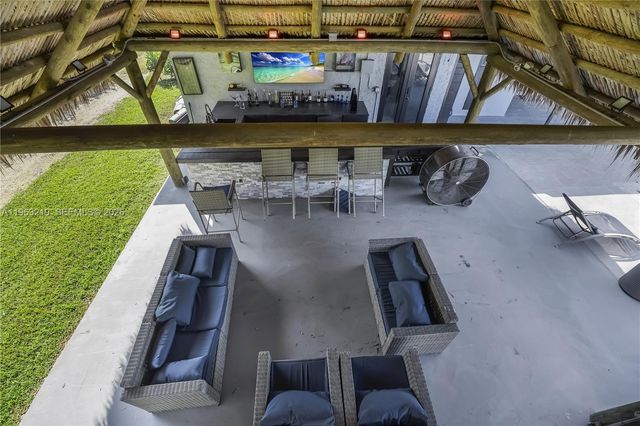 14651 SW 16th Street, Davie, FL 33325