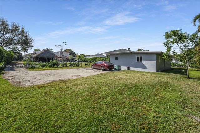 14651 SW 16th Street, Davie, FL 33325