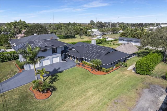 14651 SW 16th Street, Davie, FL 33325