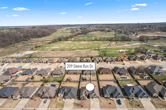 209 Deere Run Drive, Cave Springs, AR 72718