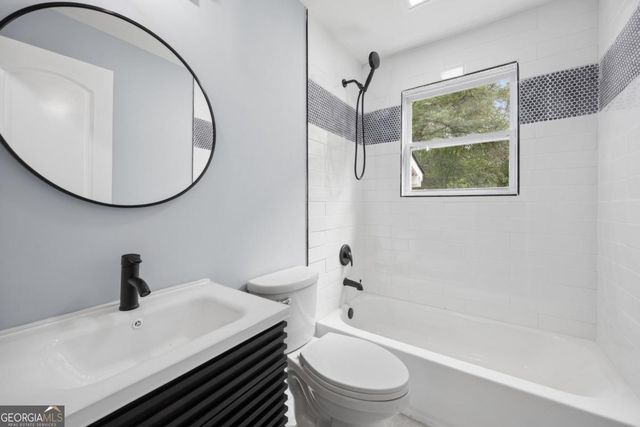 2 Commonwealth Avenue, Port Wentworth, GA 31407