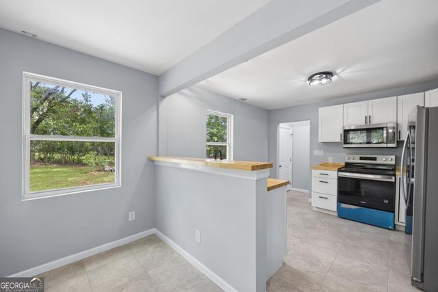 2 Commonwealth Avenue, Port Wentworth, GA 31407