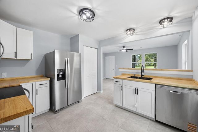 2 Commonwealth Avenue, Port Wentworth, GA 31407