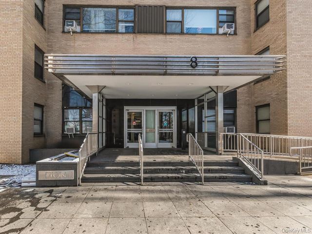 8 Fordham Hill Oval 3D, Bronx, NY 10468