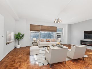 8 Fordham Hill Oval 3D, Bronx, NY 10468