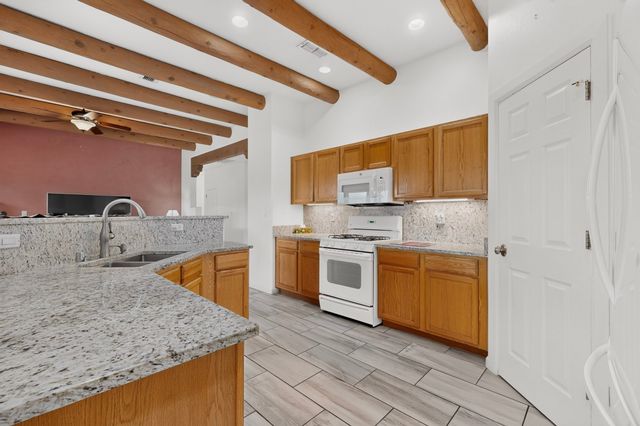 4809 Golden Ray Circle, Santa Fe, NM 87507