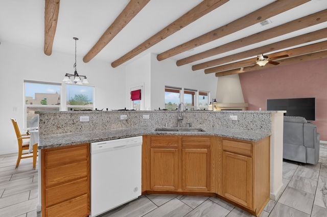 4809 Golden Ray Circle, Santa Fe, NM 87507