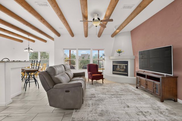 4809 Golden Ray Circle, Santa Fe, NM 87507