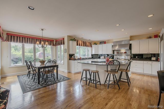 3720 Northwood Drive, West Bloomfield Charter Township, MI 48324
