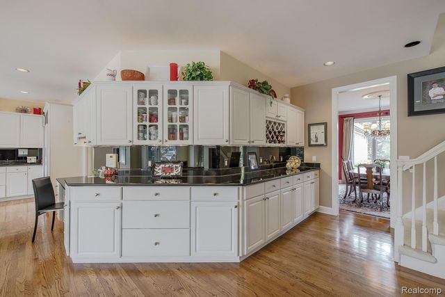 3720 Northwood Drive, West Bloomfield Charter Township, MI 48324