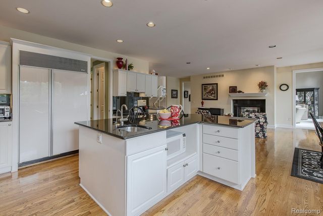 3720 Northwood Drive, West Bloomfield Charter Township, MI 48324