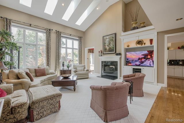 3720 Northwood Drive, West Bloomfield Charter Township, MI 48324