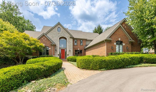 3720 Northwood Drive, West Bloomfield Charter Township, MI 48324
