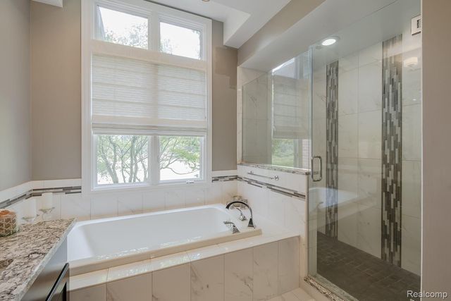 3720 Northwood Drive, West Bloomfield Charter Township, MI 48324