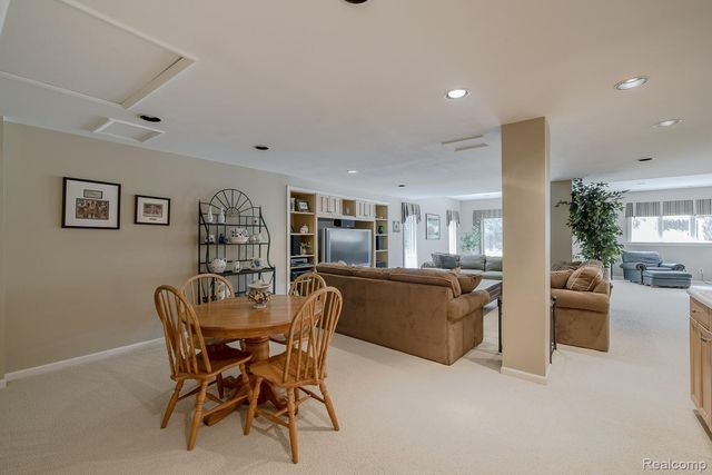 3720 Northwood Drive, West Bloomfield Charter Township, MI 48324