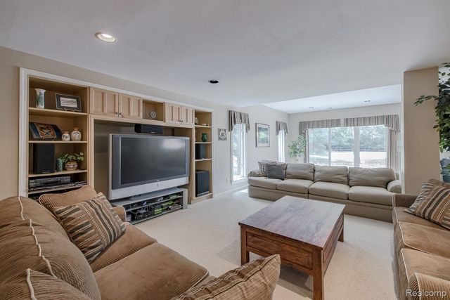 3720 Northwood Drive, West Bloomfield Charter Township, MI 48324