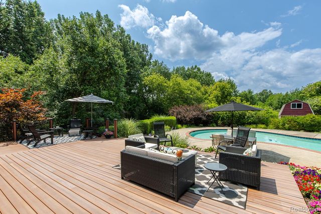 3720 Northwood Drive, West Bloomfield Charter Township, MI 48324